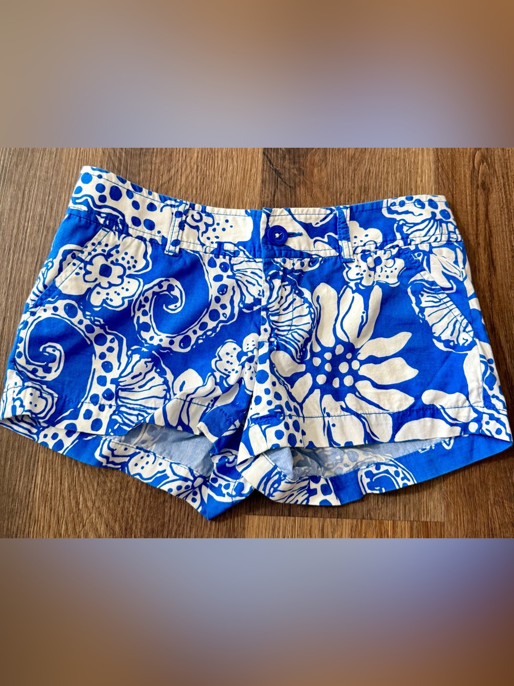 Lilly Pulitzer Blue & White Floral Women’s Shorts